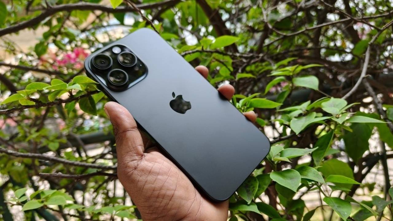 Flipkart Diwali Offer: Apple iPhone 16 Pro पर बंपर डिस्काउंट हुआ ₹50,000 तक सस्ता! 1 Flipkart Diwali Offer: Apple iPhone 16 Pro पर बंपर डिस्काउंट हुआ ₹50,000 तक सस्ता!